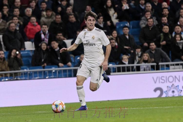 迪马济奥:寻找右边卫 佛罗伦萨有意奥德里奥索拉 迪马济奥:寻找右边卫 佛罗伦萨有意奥德里奥索拉